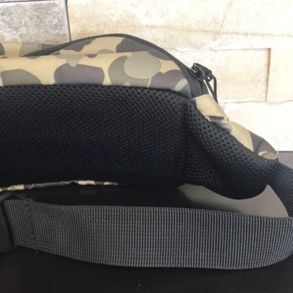 Converse Wordmark Crossbody Bag - Picture 6 of 6